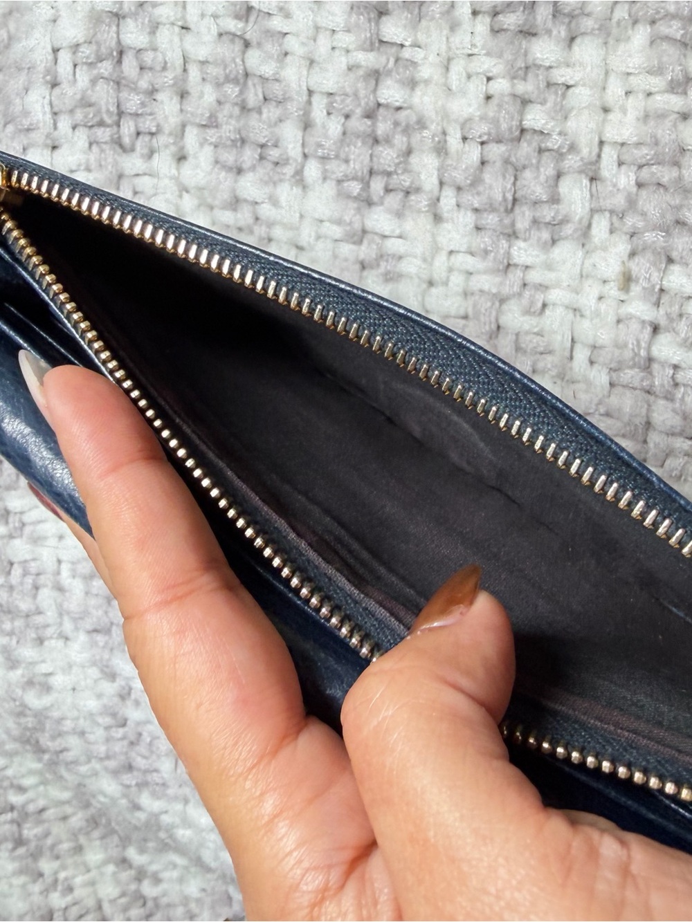 Authentic BALENCIAGA Anthracite Lambskin Leather Classic Money Wallet - Picture 2 of 16
